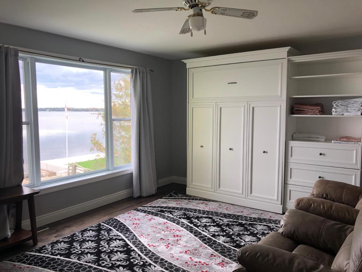 Holiday home Entire Waterfront In