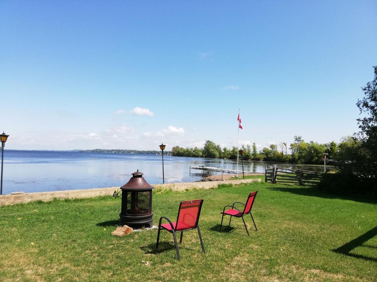 Holiday home Entire Waterfront In